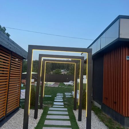 Villa Mishelter Myhove Esterno foto