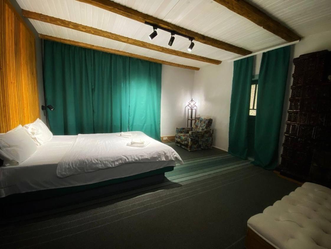 Villa Mishelter Myhove Esterno foto